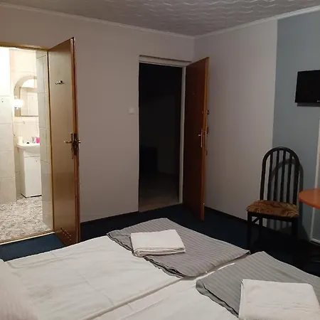 Oda ve Kahvaltı Malwa 3*